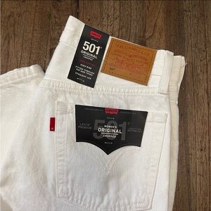 Levis cropped 501s jeans white